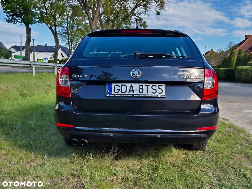 Skoda Superb 2.0 TDI Ambition DSG - 4