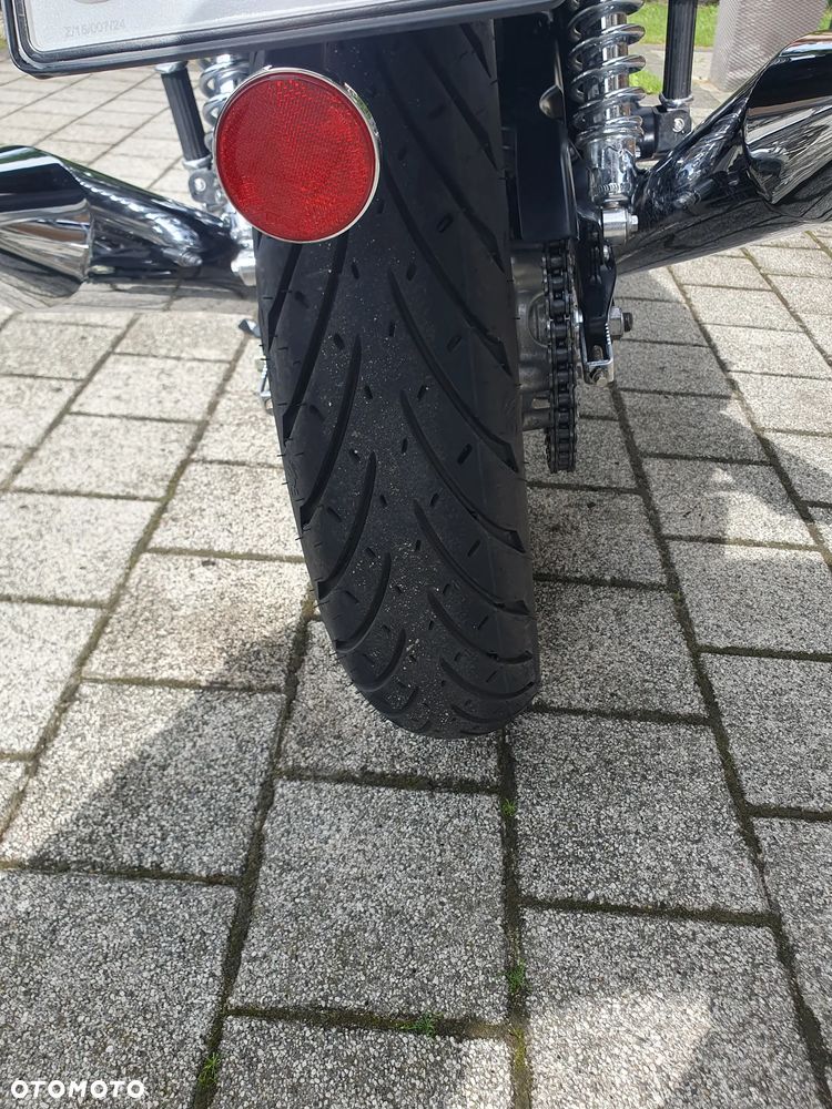 Triumph Thruxton - 18