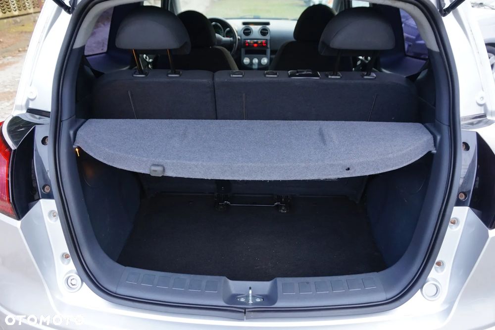 Mitsubishi Colt - 38