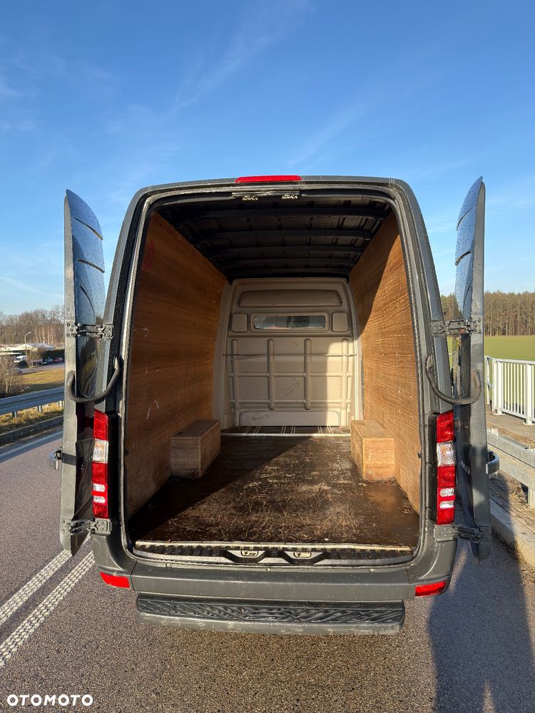 Mercedes-Benz Sprinter - 18