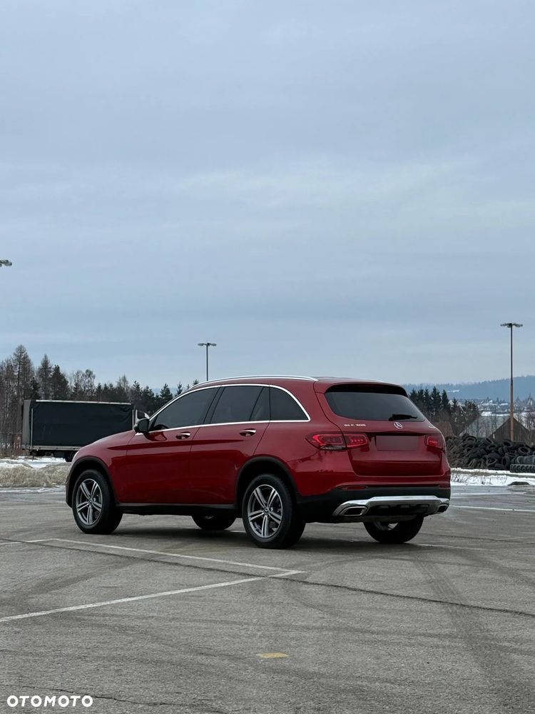 Mercedes-Benz GLC 300 4Matic 9G-TRONIC Exclusive - 5