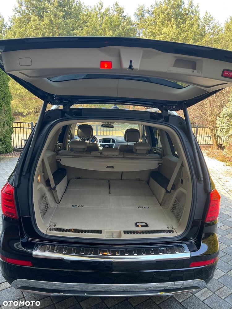 Mercedes-Benz GL 350 BlueTec 4-Matic - 16