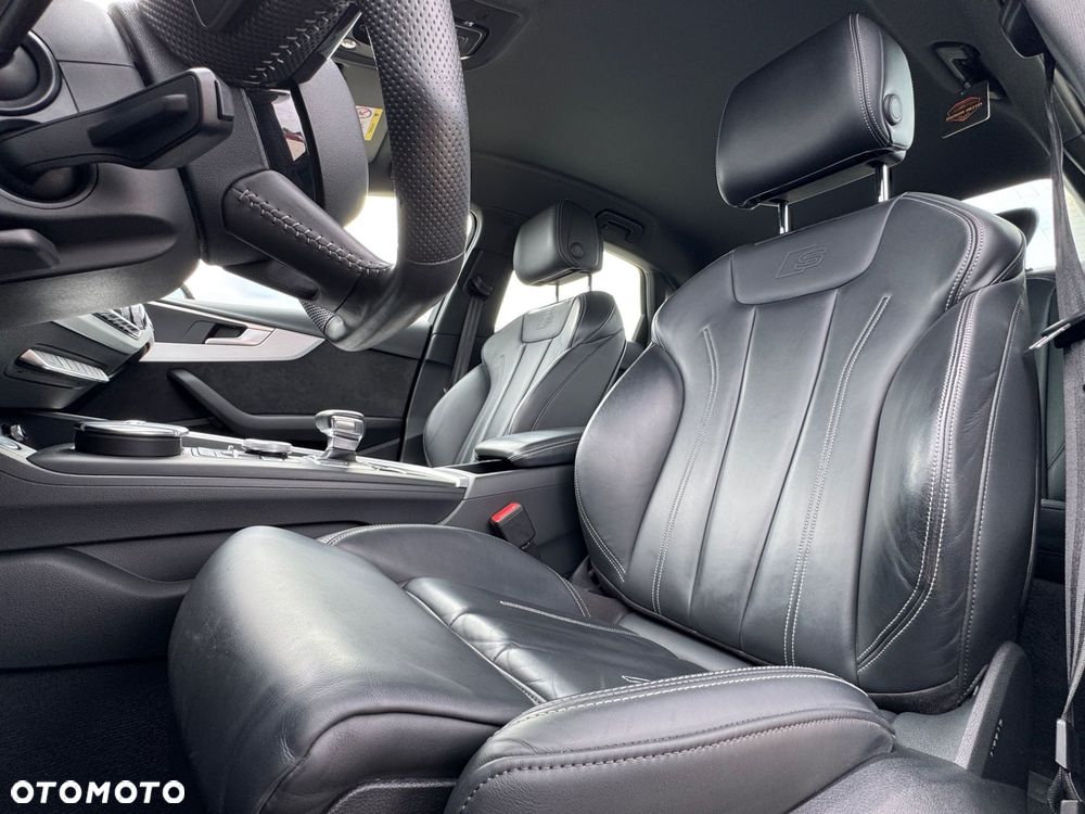 Audi A4 Limousine - 15