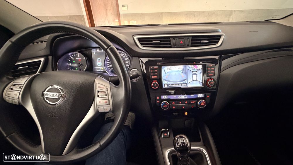 Nissan Qashqai 1.6 dCi N-Connecta - 18