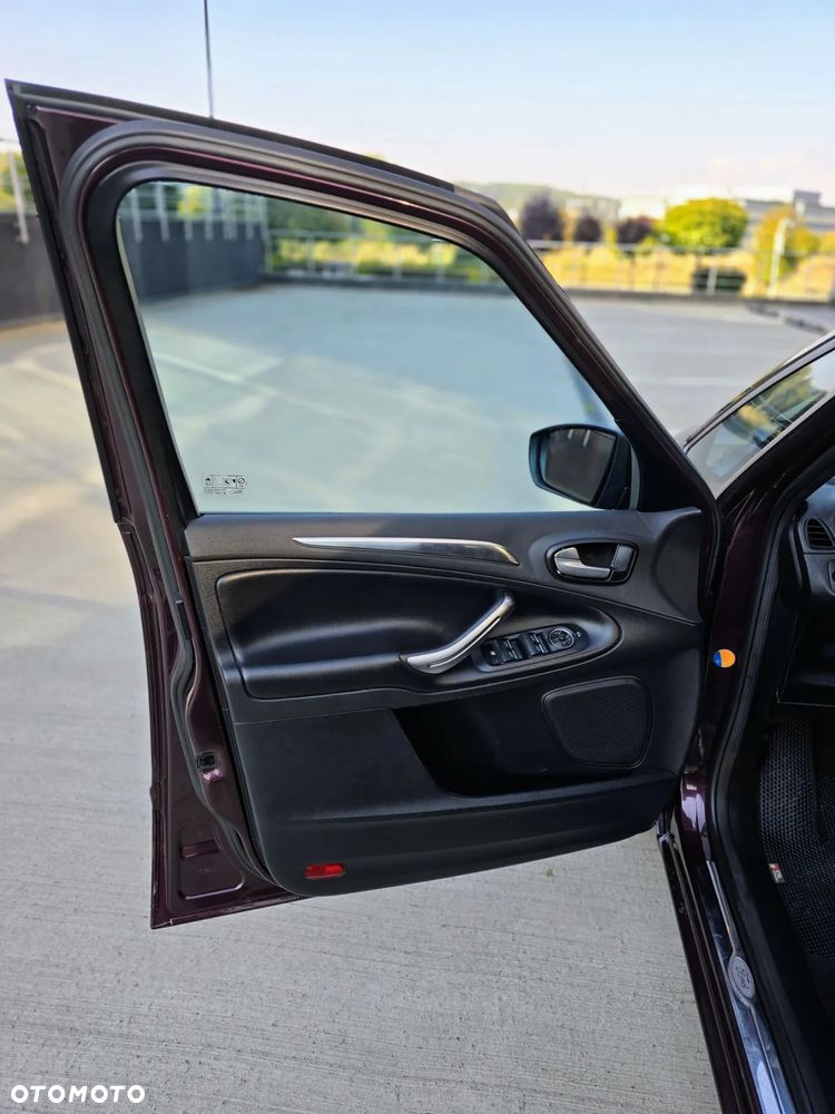 Ford S-Max 2.5 Titanium - 21