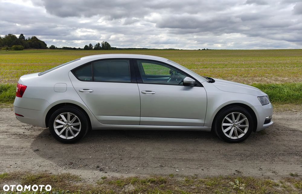 Skoda Octavia 1.6 TDI SCR Ambition - 2