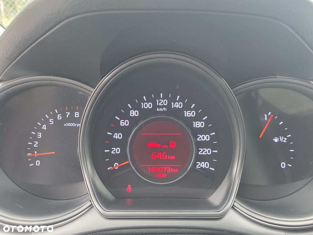 Kia Ceed 1.4 L - 9