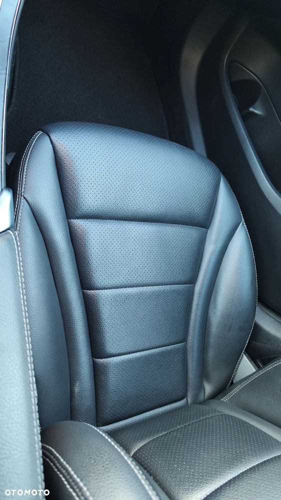 Mercedes-Benz Klasa C 300 9G-TRONIC - 24