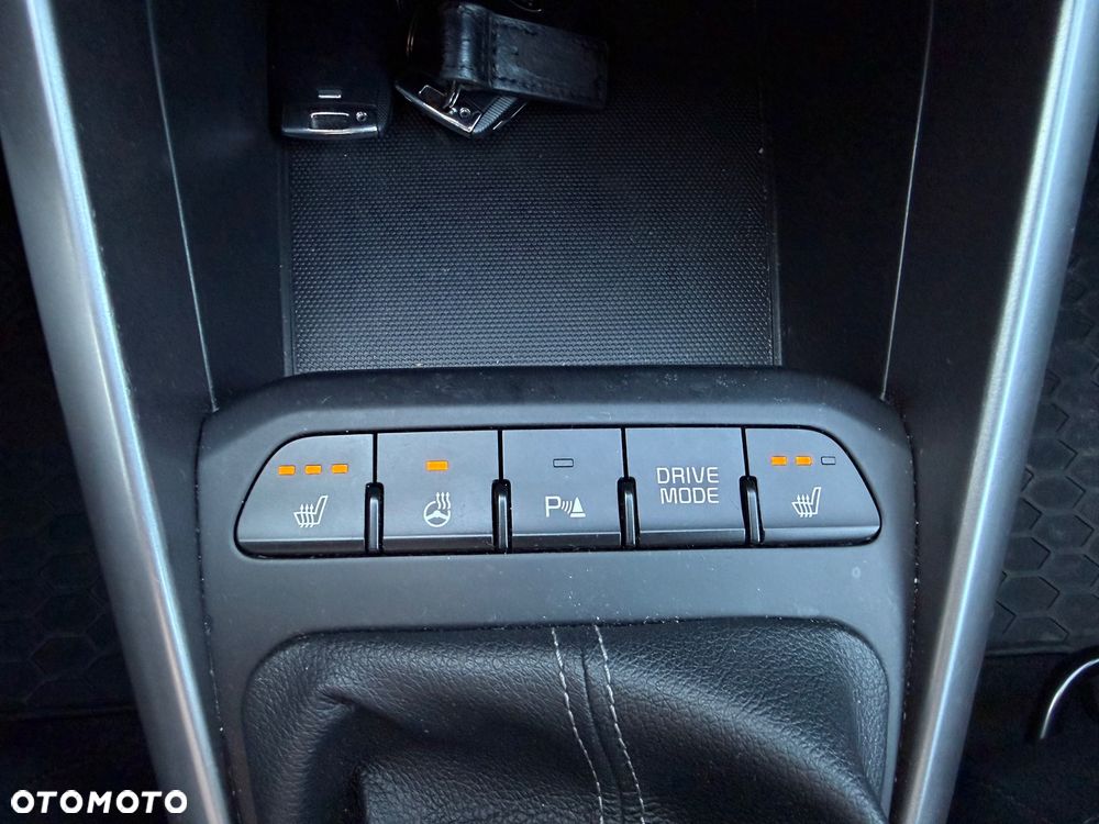 Kia Stonic 1.0 T-GDI MHEV GT Line - 25
