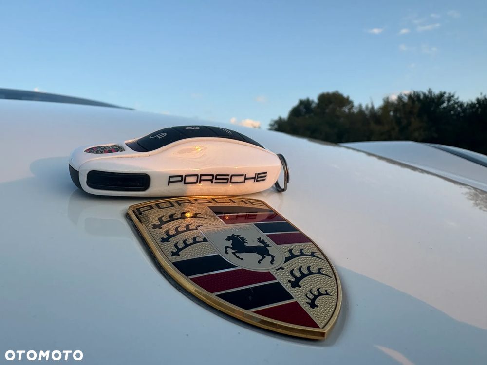 Porsche Panamera Turbo PDK - 29