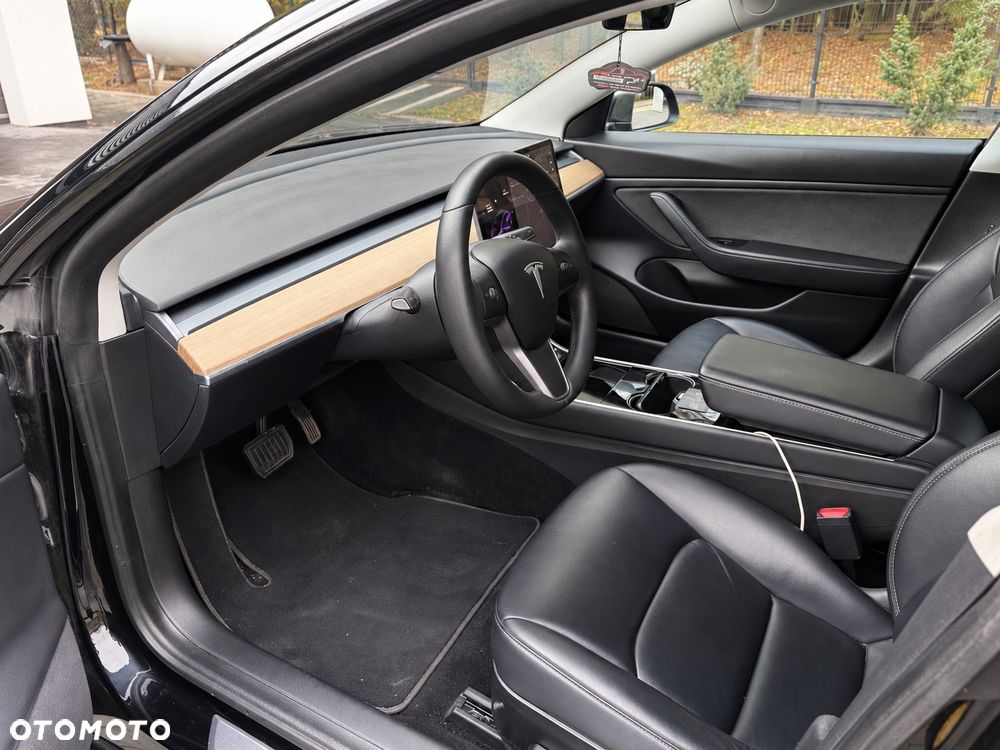 Tesla Model 3 Performance AWD - 12