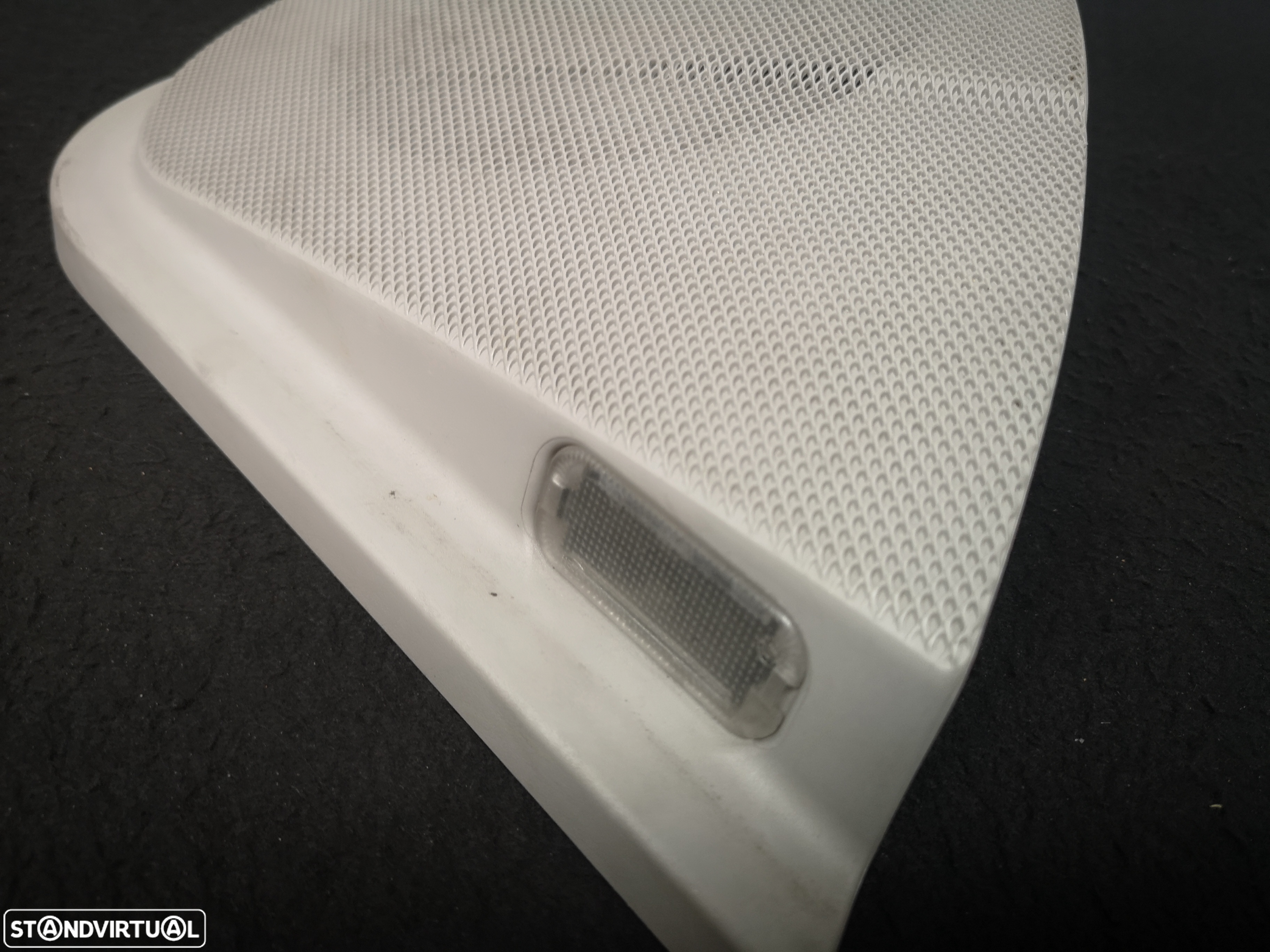Tampa de coluna de som traseira direita Mercedes W211 class E 2003-2009 - 3