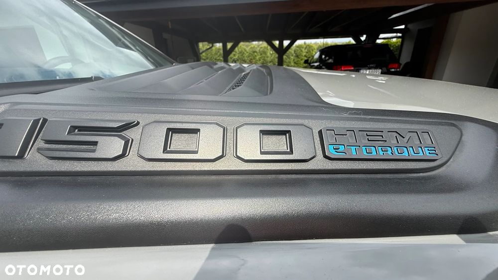 Dodge RAM - 24