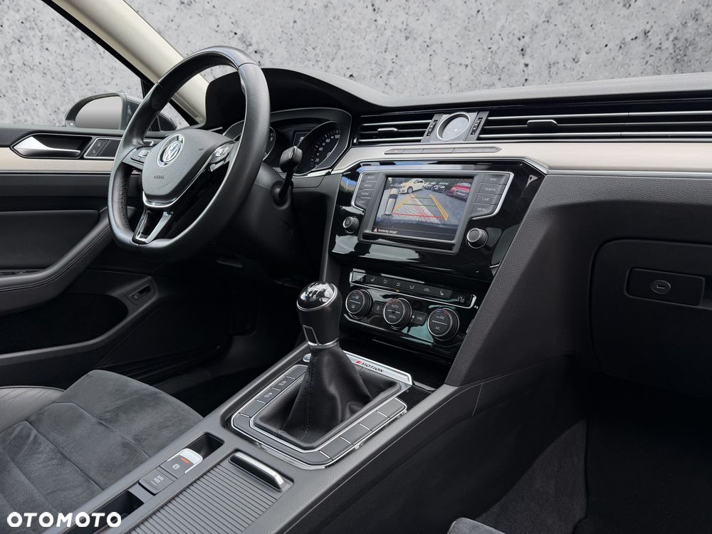 Volkswagen Passat 2.0 TDI BMT 4Mot Highline - 17