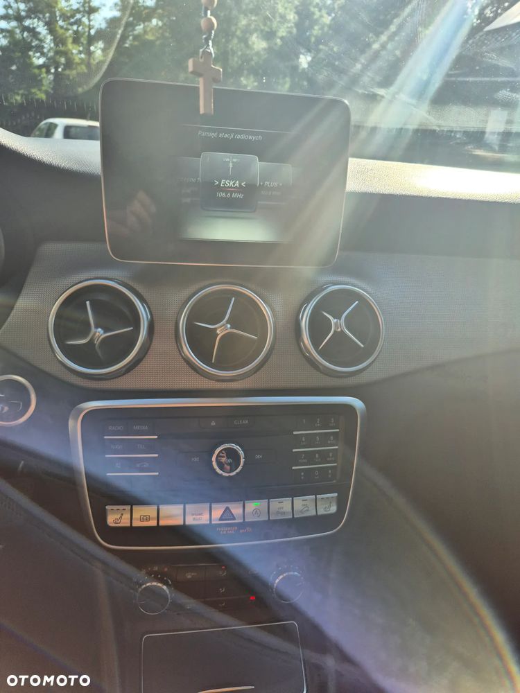 Mercedes-Benz GLA 220 4-Matic Style - 18