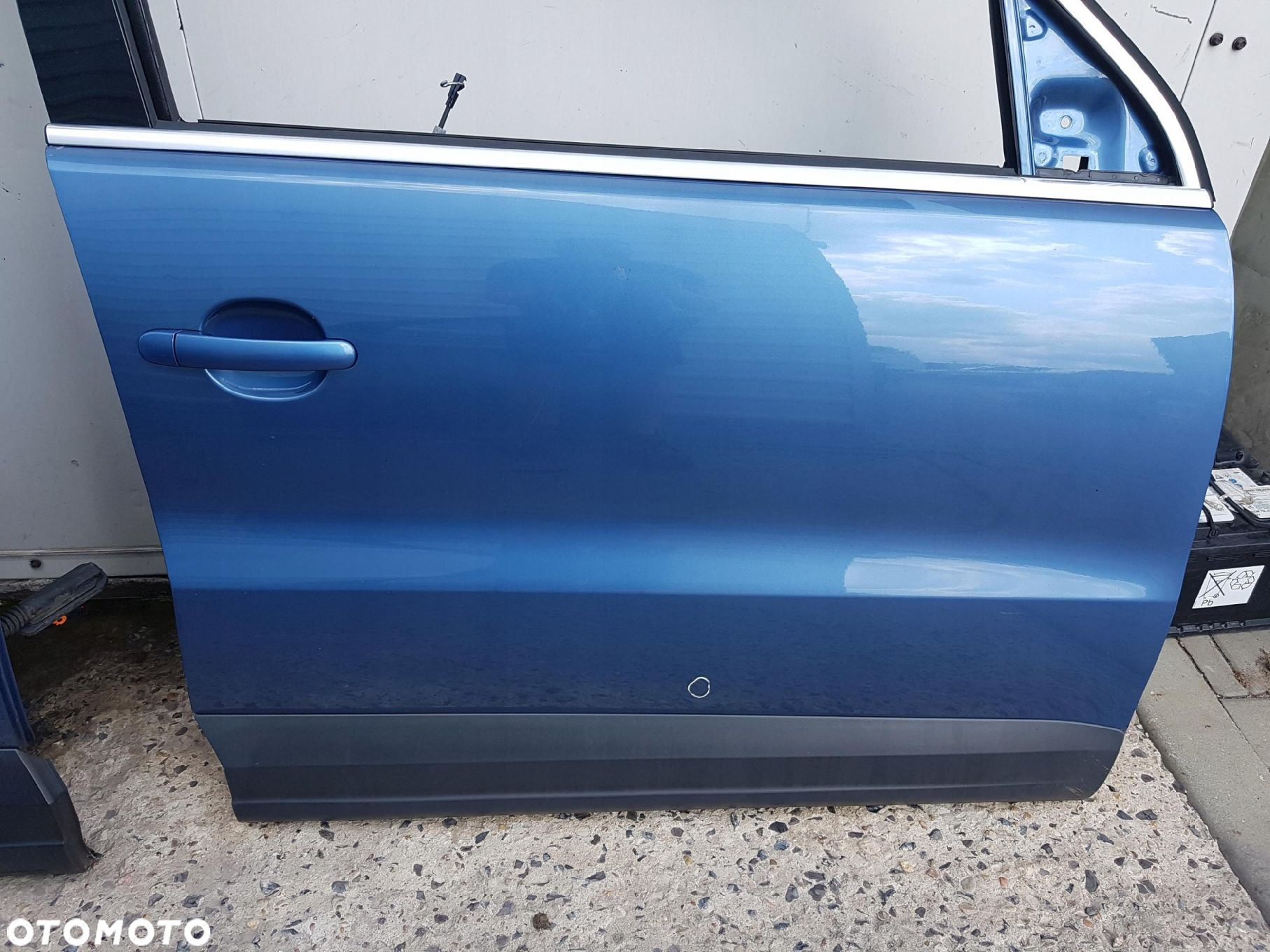 VW TIGUAN I 5N 06-15r DRZWI PRAWE PRZÓD LR5T - 2