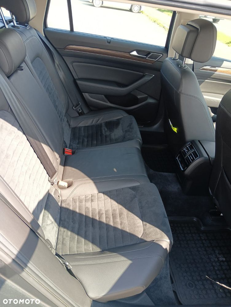 Volkswagen Passat 2.0 TDI SCR DSG Highline - 23