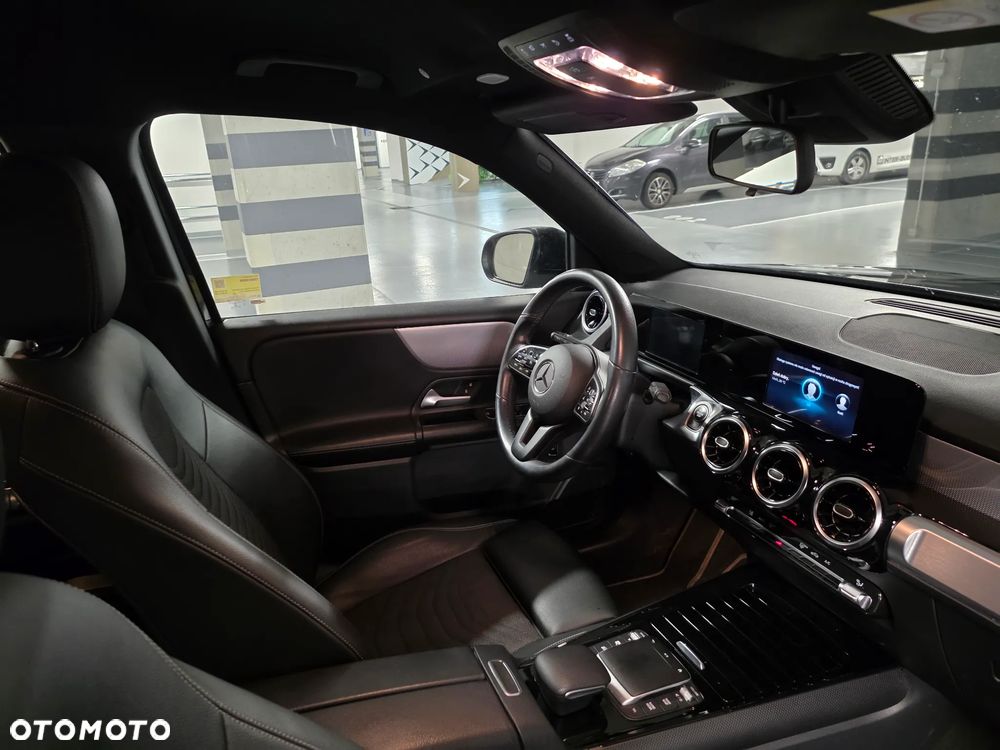 Mercedes-Benz GLB 200 7G-DCT - 11