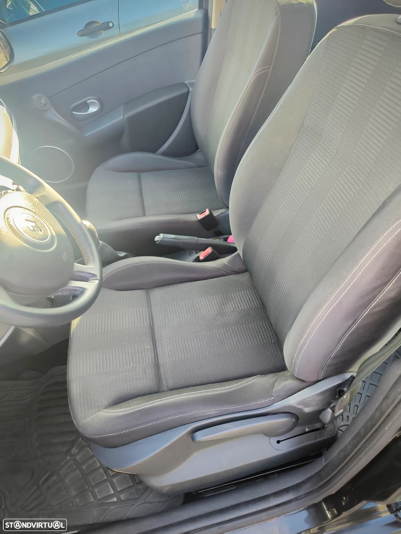 Renault Clio 1.2 16V Confort - 8