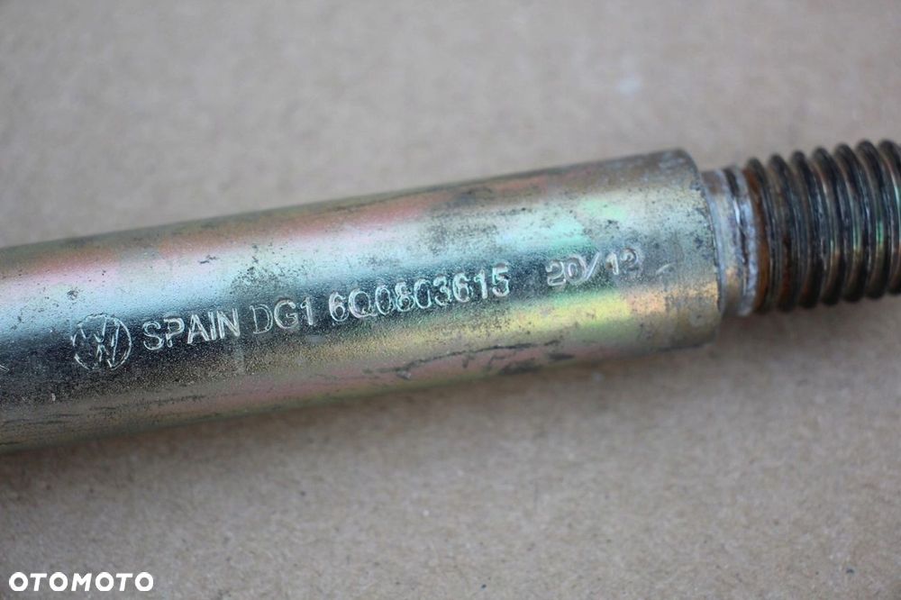 Ucho holownicze wkrętka VW SEAT SKODA 6Q0803615 - 2