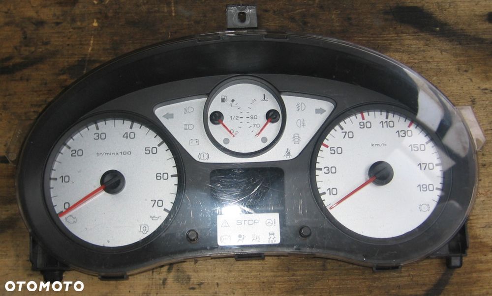 licznik PEUGEOT PARTNER II 1.6 HDI