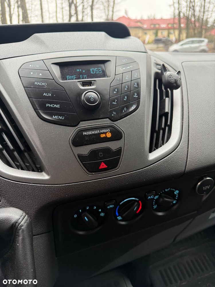 Ford TRANSIT CUSTOM - 8