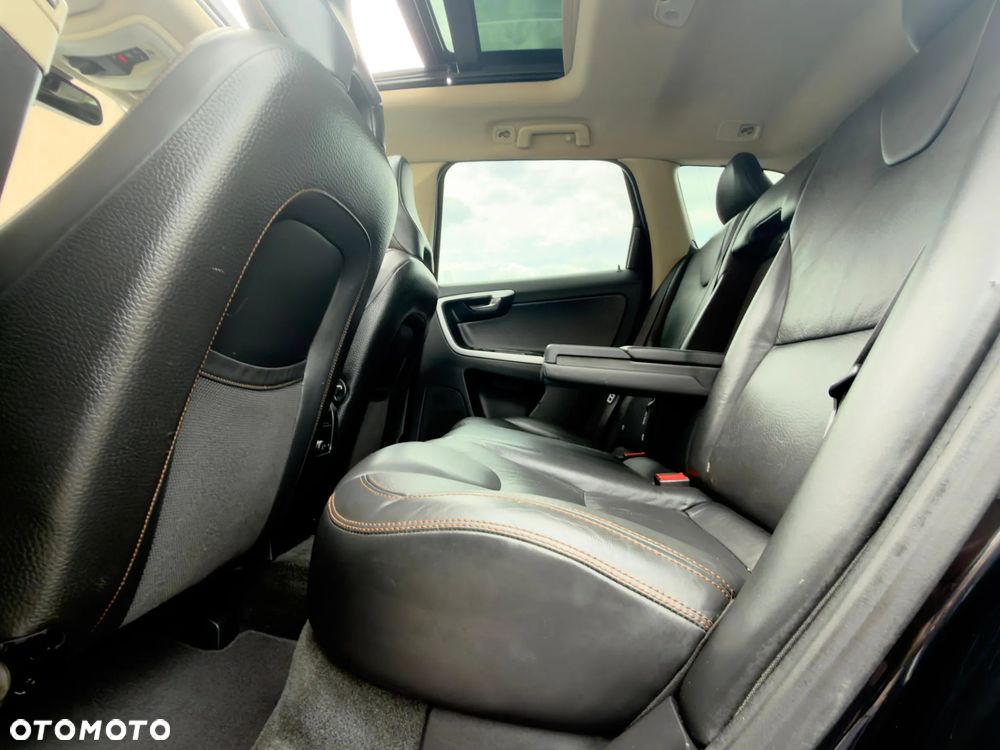Volvo XC 60 T6 AWD RDesign - 25