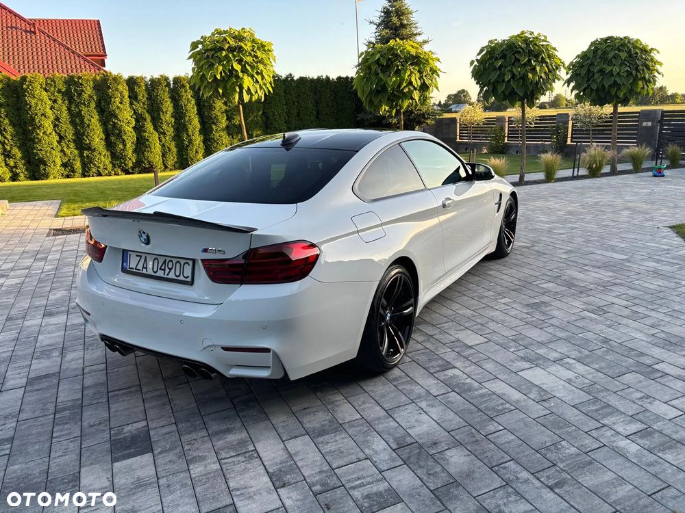 BMW M4 Coupe DKG - 2