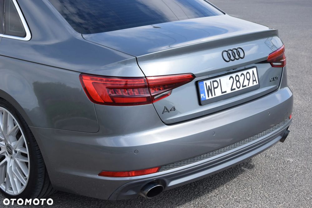 Audi A4 Limousine - 13