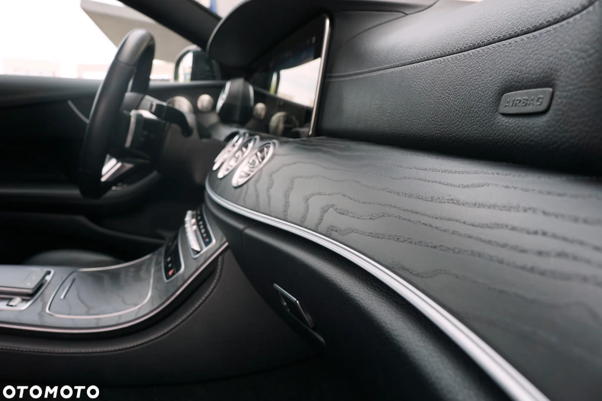 Mercedes-Benz Klasa E 300 Coupe 9G-TRONIC - 24