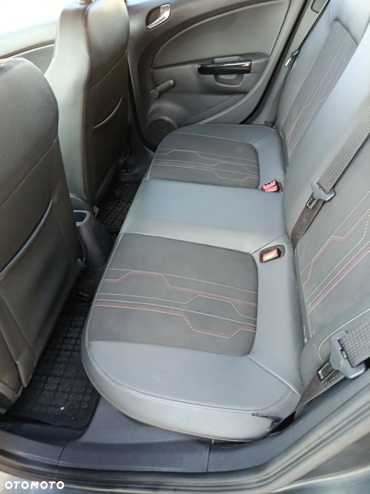 Opel Corsa 1.4 16V 150 Jahre - 7