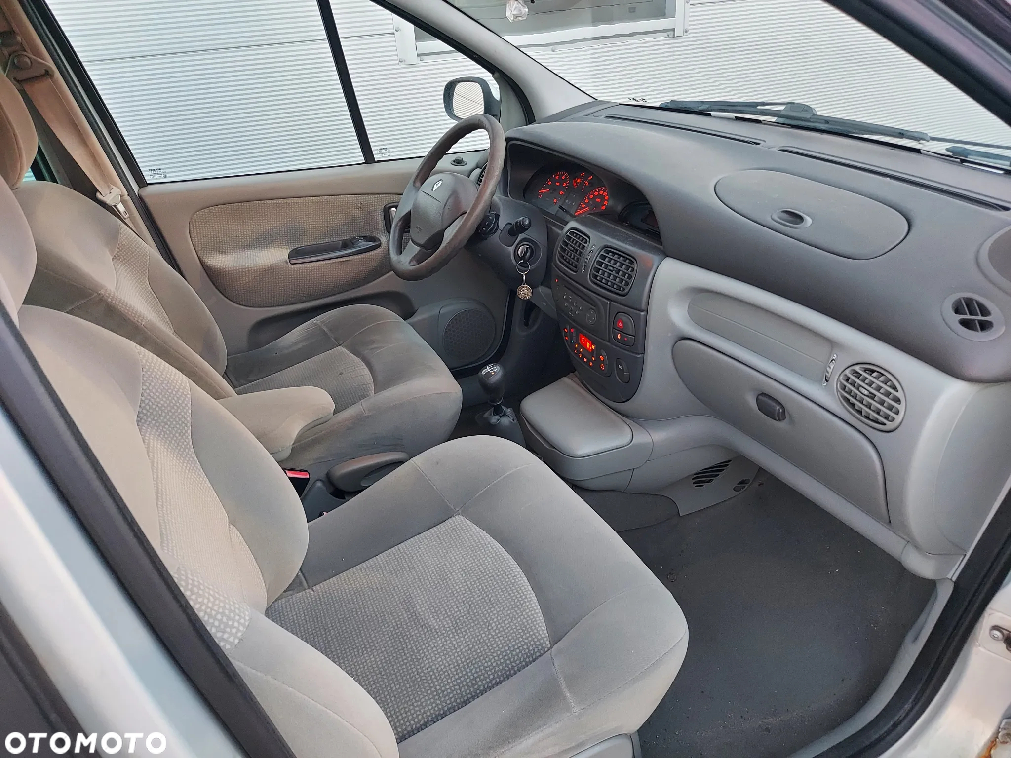 Renault Scenic 1.6 16V Privilege - 7