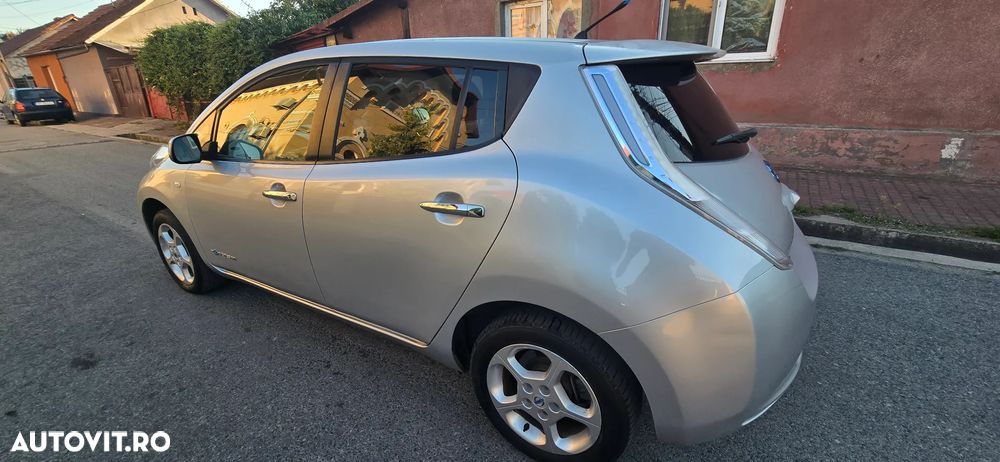 Nissan LEAF - 5