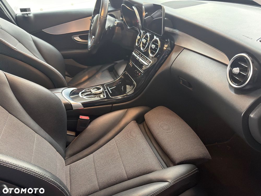 Mercedes-Benz Klasa C 180 Business Edition 9G-TRONIC - 12