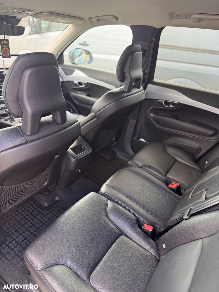Volvo XC 90 - 8