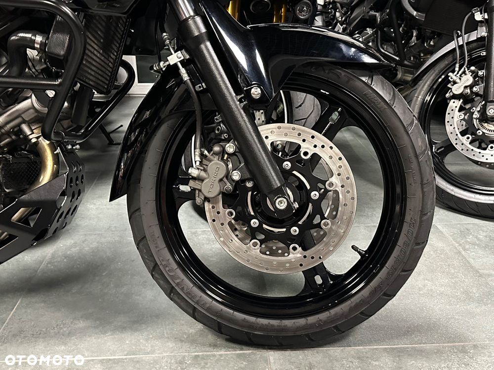 Suzuki V-STROM - 8