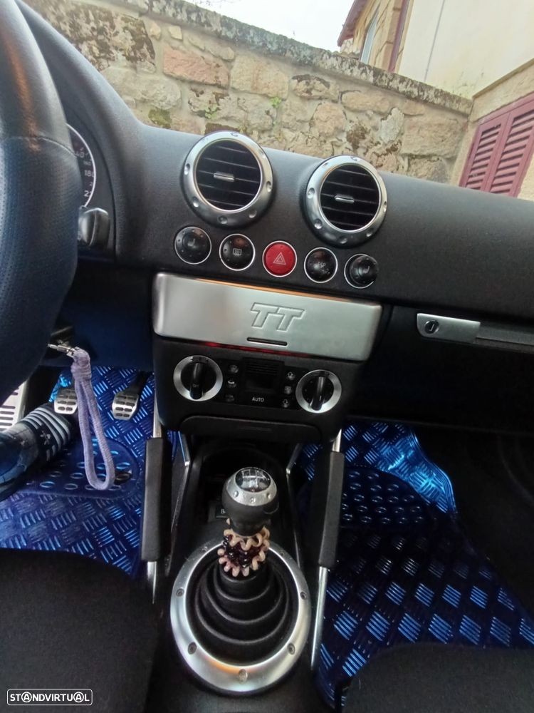 Audi TT Coupé 1.8 T S-line - 3