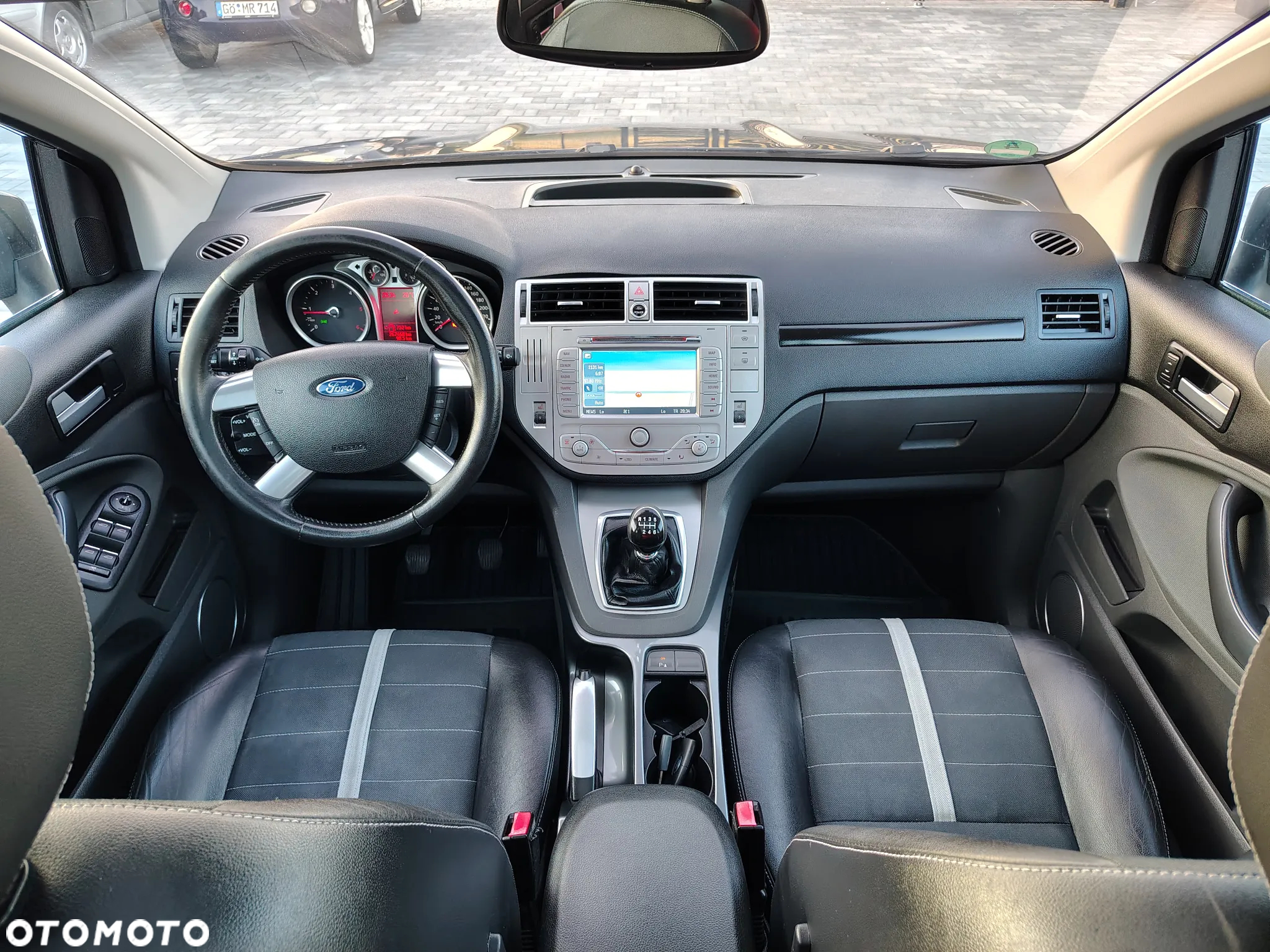 Ford Kuga 2.0 TDCi 4x4 Titanium - 17