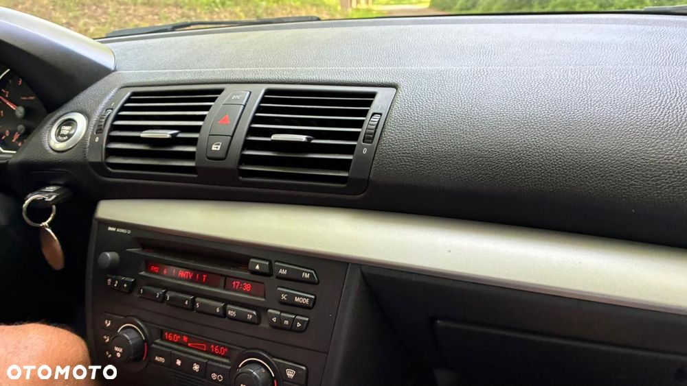 BMW Seria 1 118i - 12