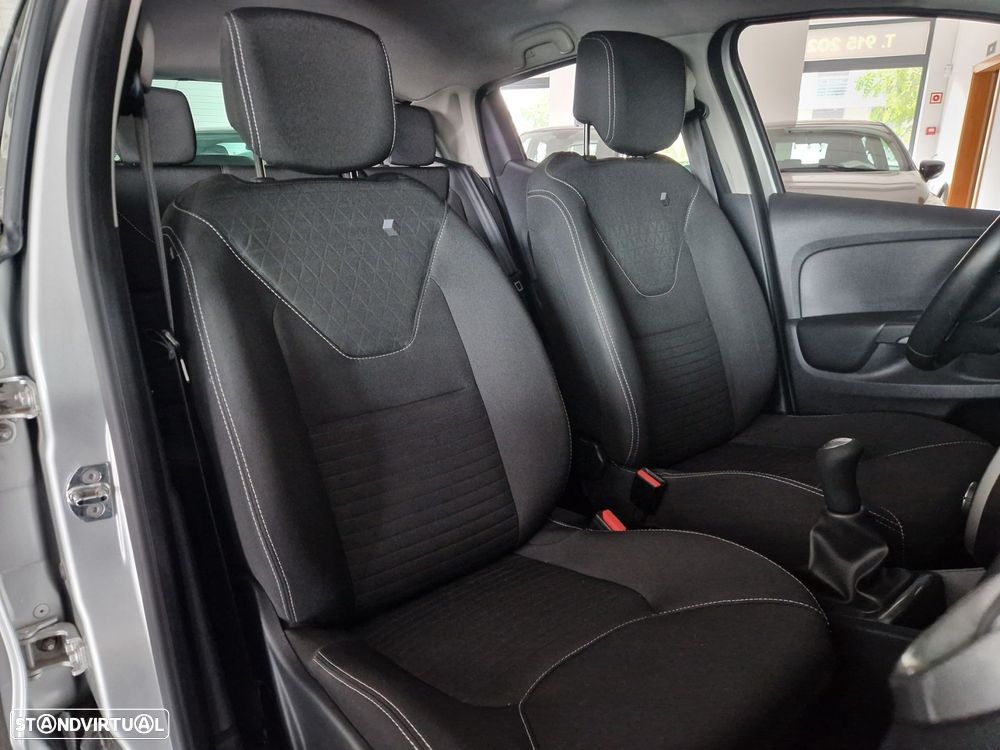 Renault Clio 0.9 TCe Limited - 12