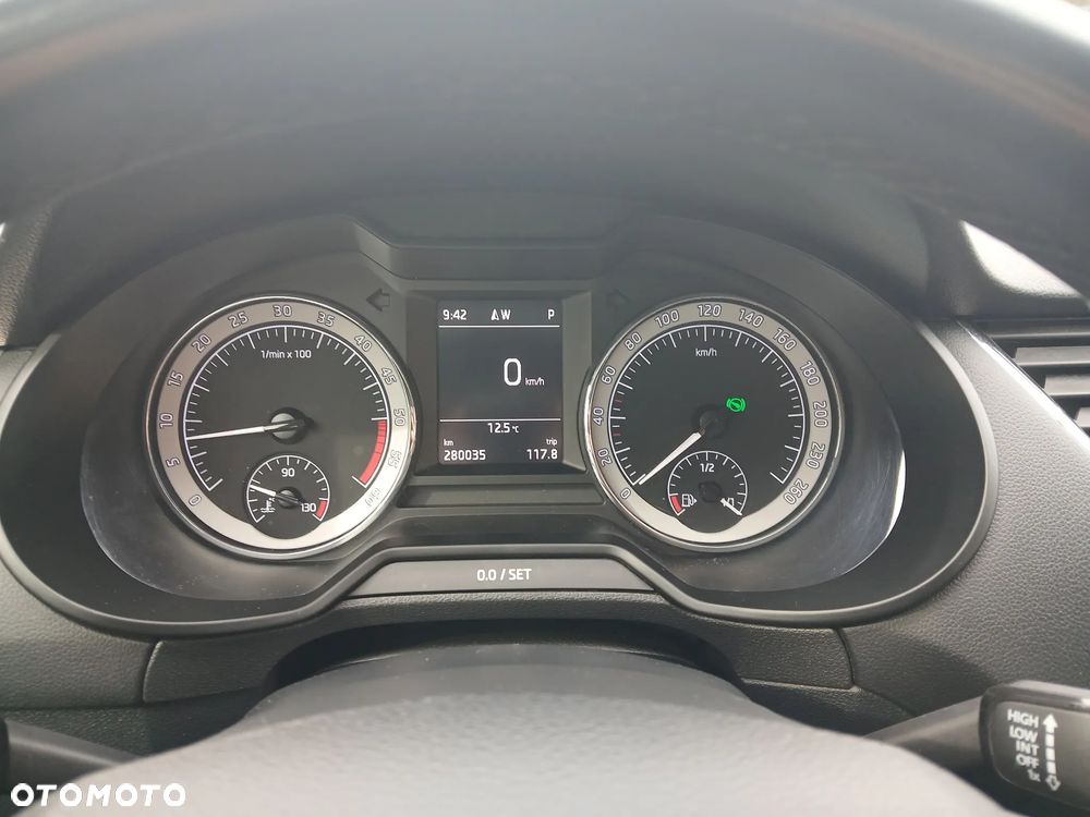 Skoda Octavia 2.0 TDI Style DSG - 9