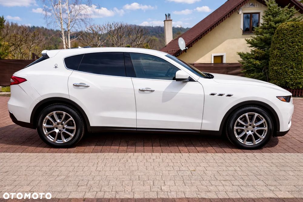 Maserati Levante S - 10