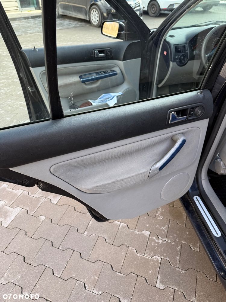 Volkswagen Golf 1.6 Highline - 22