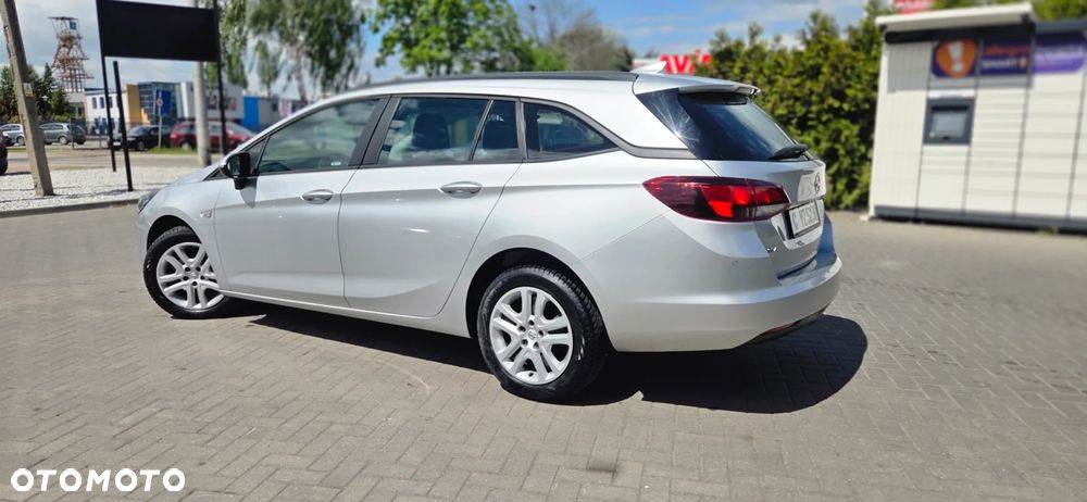 Opel Astra 1.4 Turbo Innovation - 11