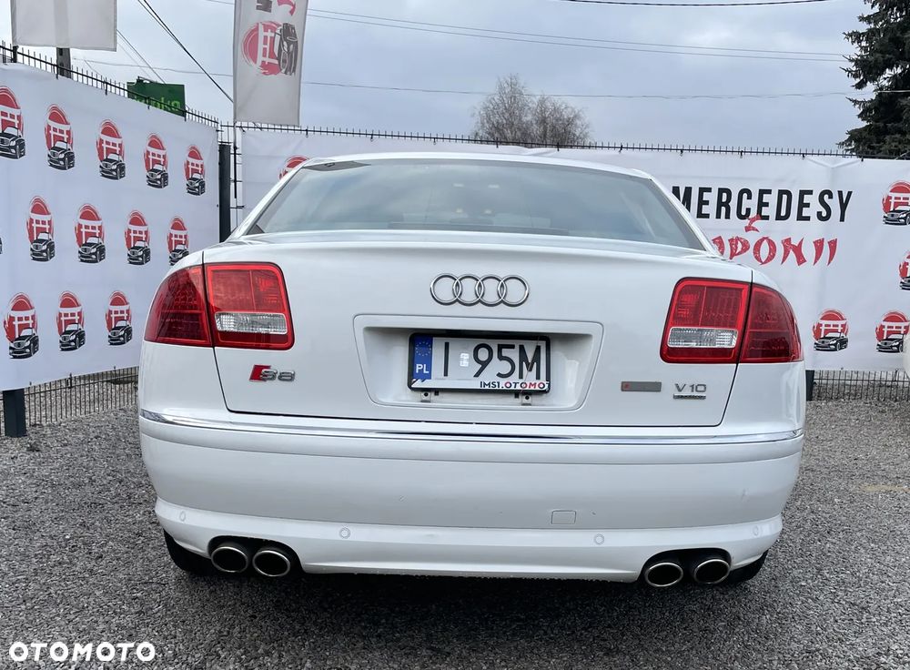 Audi S8 - 5