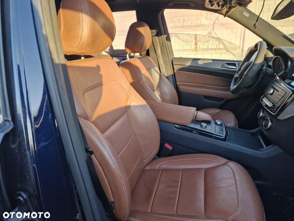 Mercedes-Benz GLE 350 d 4Matic 9G-TRONIC AMG Line - 9