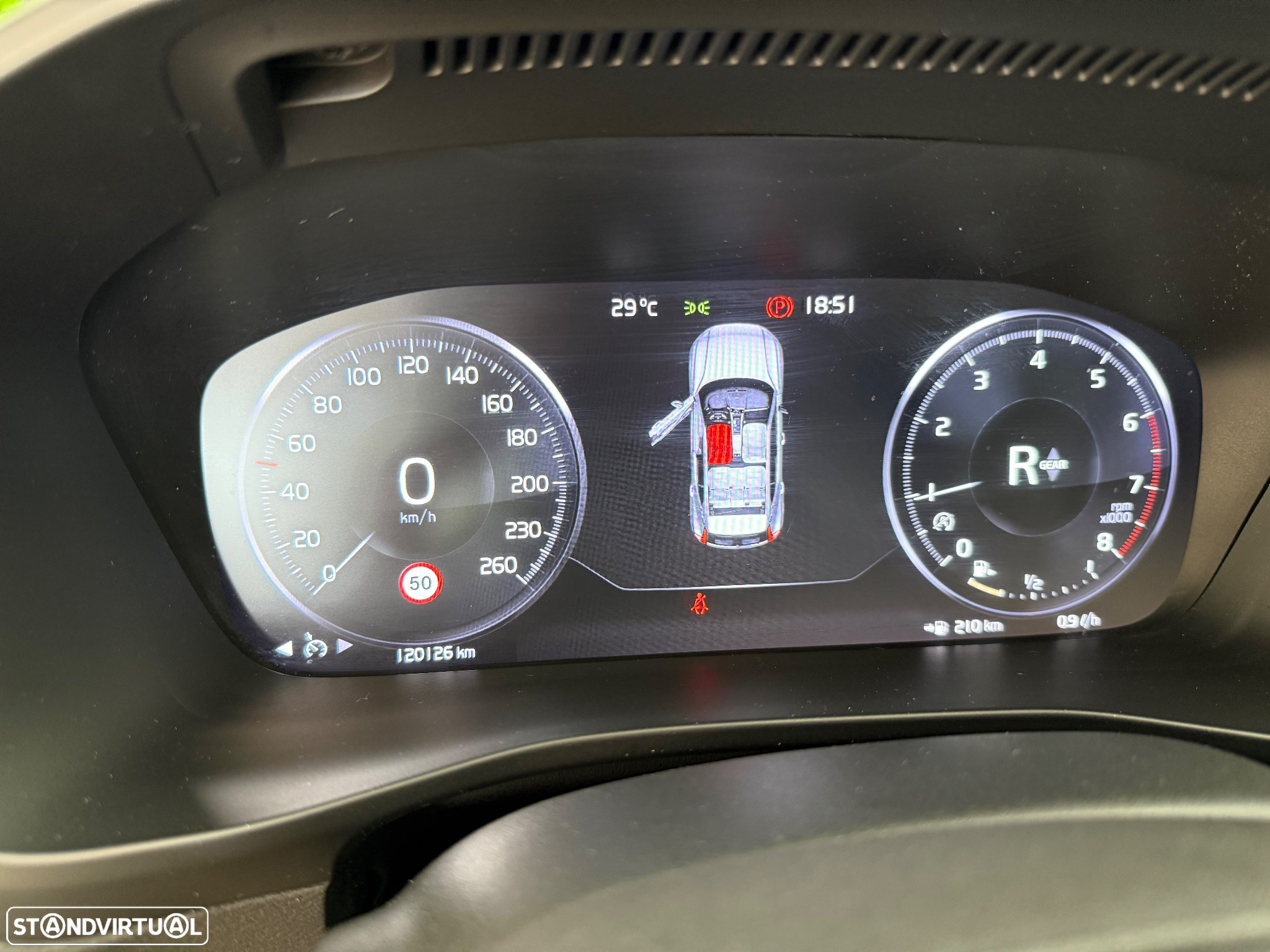 Volvo XC 40 1.5 T3 Momentum Tech Edition - 13
