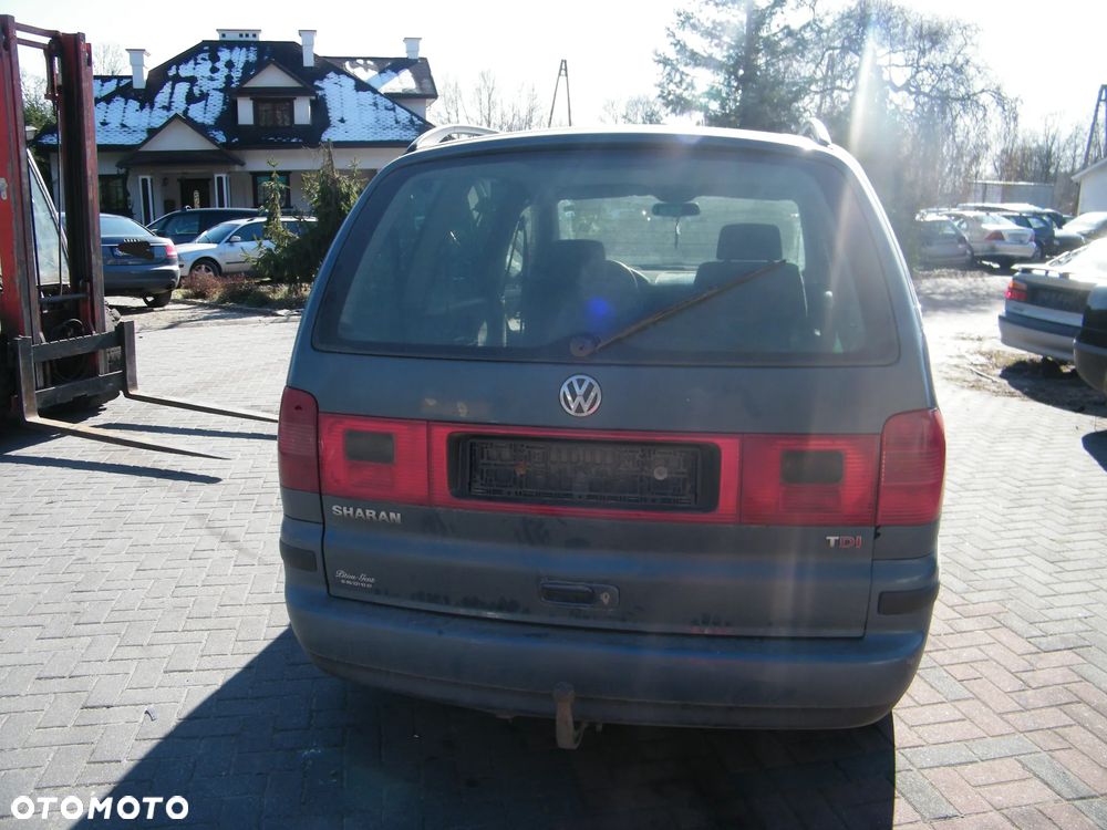 Volkswagen Sharan I FL (95-00r.) 1.9 TDI 115KM. Silnik AUY Skrzynia EHH lakier LC5W. Cały na części. GWARANCJA !!!  Przód Tył Zestaw Komplet Drzwi Klapa Zderzak Błotnik Maska Grill Atrapa Szyba Pas Lampa Lusterko Boczki Fotel Kanapa Kokpit Deska Rozdzielcza Przełącznik Włącznik Sterownik Przewody Wiązka Instalacja Moduł Komputer Czujnik Listwa Pompa Alternator Wtryski Głowica Rozrusznik Kompresor Sprzęgło Dwumas Silnik Skrzynia ABS Klimatyzacji Paliwa Wspomagania Kolektor Turbina Przepustnica Zawór Chłodnica Koło Hak Belka Sanki Zawieszenie Mcpherson Półoś Amortyzator Wydech Tłumik Zacisk Most - 13