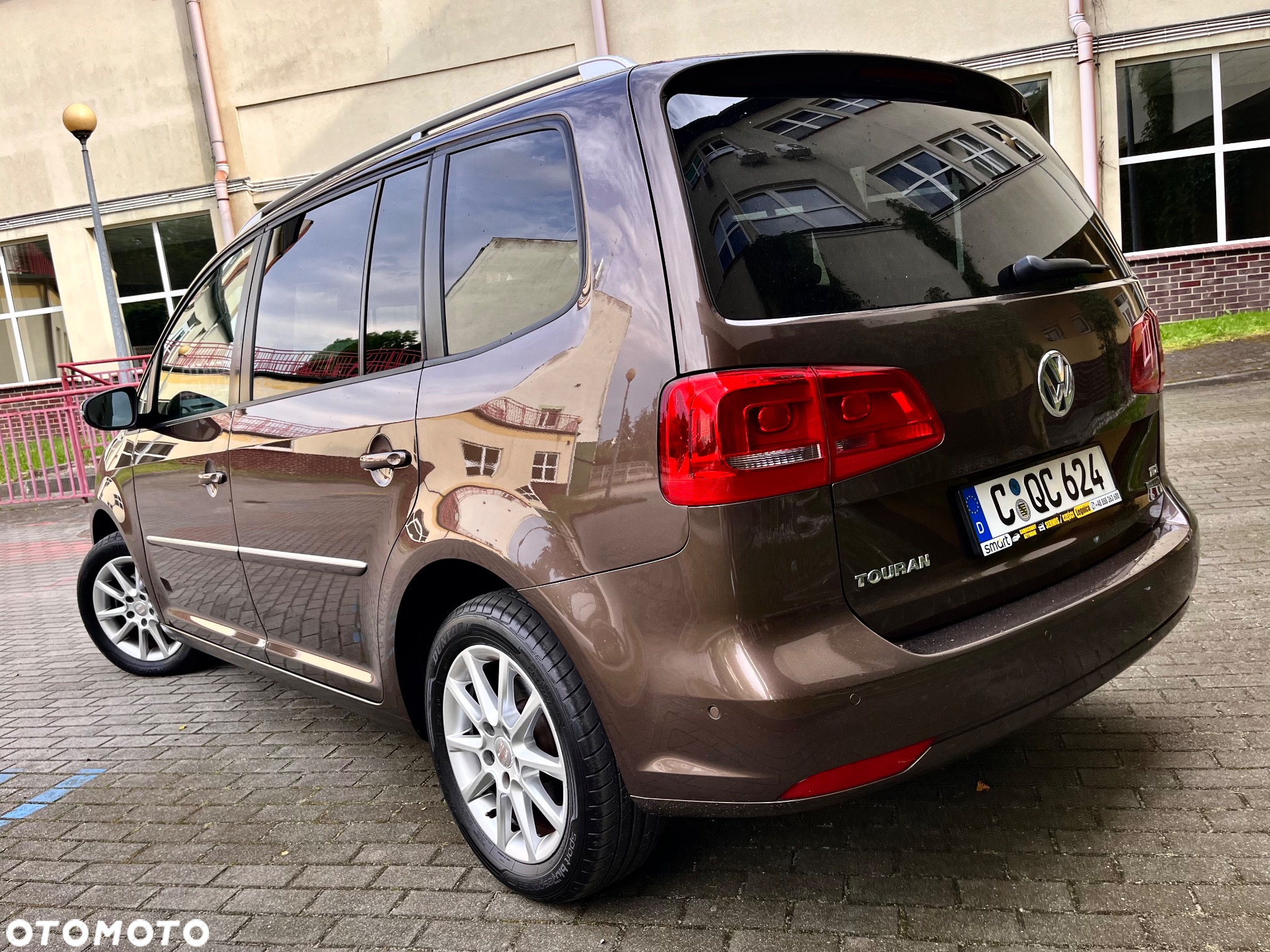 Volkswagen Touran 1.6 TDI DPF BlueMotion Technology Highline - 5