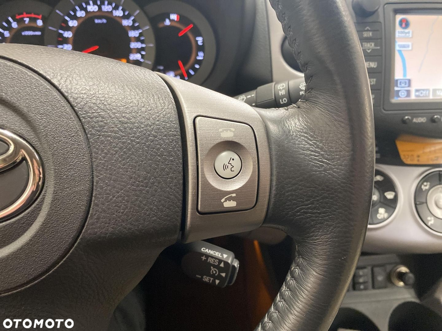 Toyota RAV4 - 14